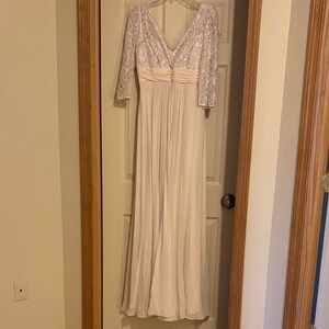 Teri John Rickie Freeman Lace Ivory Cream Full Length Gown